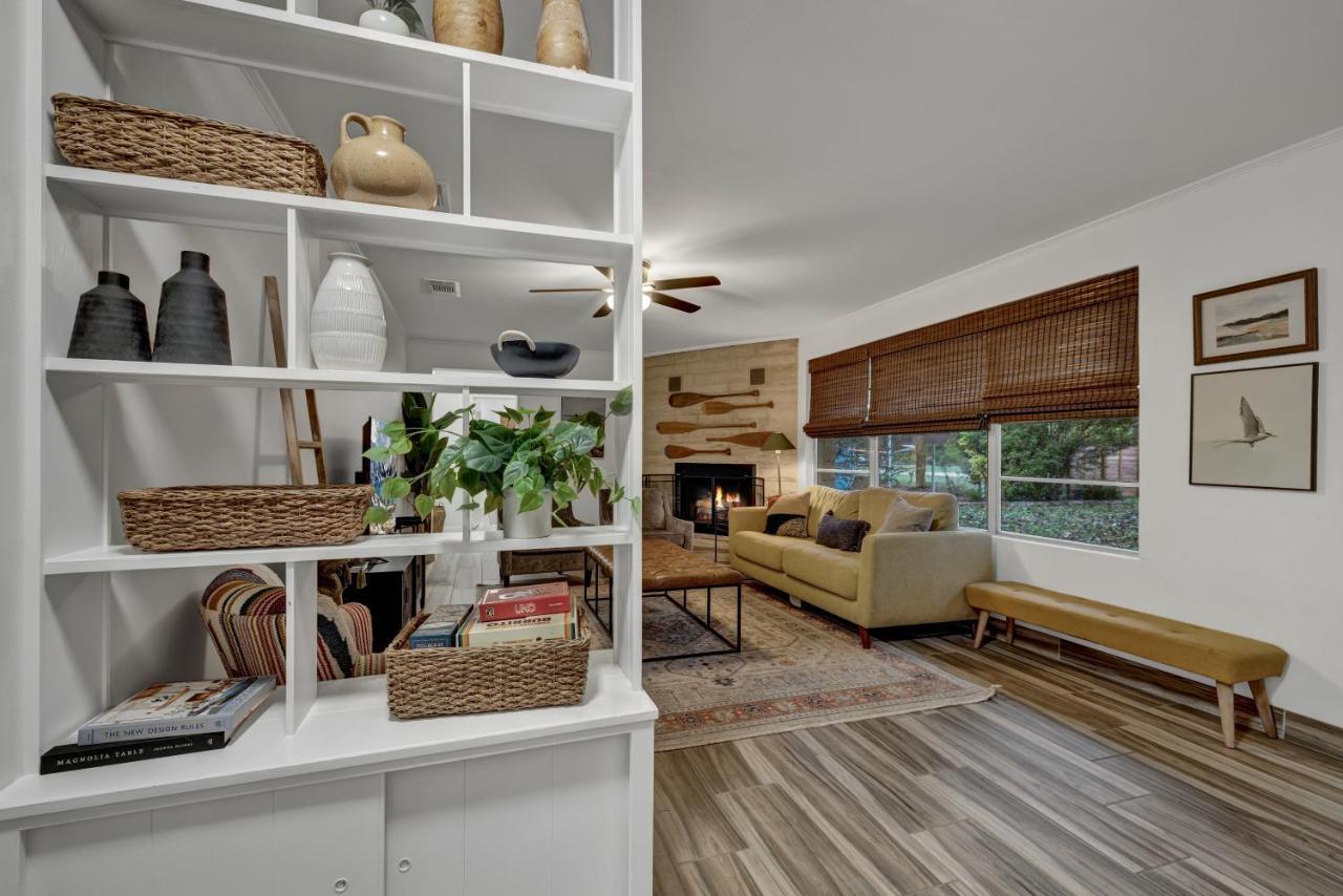 Luxury Lakefront Oasis With Boat Dock-Firepit McQueeney エクステリア 写真