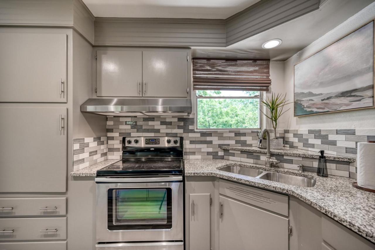 Luxury Lakefront Oasis With Boat Dock-Firepit McQueeney エクステリア 写真