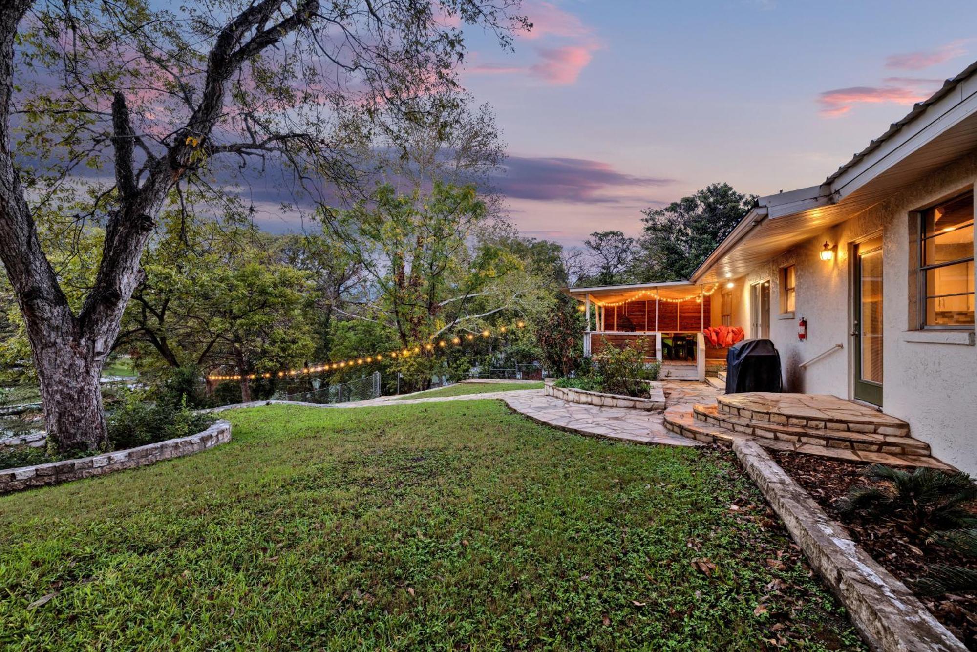 Luxury Lakefront Oasis With Boat Dock-Firepit McQueeney エクステリア 写真